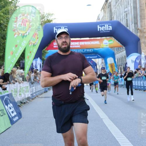 01.09.2024 - BARMER Alsterlauf Strokosch-Dieckow http://msf.ph/oto/6889357 01.09.2024 09:57:13 Ziel 2211, 2221, 2530, 2671, 2783, 3027, 3145, 3334, 3386, 3596, 3636, 4606, 4634, 4698, 5073, 5241, 8198 meine-sportfotos.de