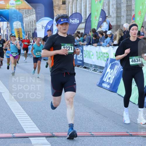 01.09.2024 - BARMER Alsterlauf Strokosch-Dieckow http://msf.ph/oto/6889364 01.09.2024 09:57:17 Ziel 2135, 2221, 2302, 2530, 2671, 2783, 3048, 3145, 3334, 3455, 3596, 3636, 4190, 4269, 4606, 4634, 4698, 5241, 8142, 8198 meine-sportfotos.de