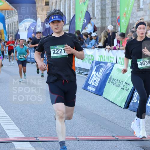 01.09.2024 - BARMER Alsterlauf Strokosch-Dieckow http://msf.ph/oto/6889366 01.09.2024 09:57:18 Ziel 2135, 2221, 2302, 2530, 2671, 2783, 3048, 3145, 3334, 3455, 3596, 3636, 4190, 4269, 4425, 4606, 4634, 4698, 5241, 8142, 8198 meine-sportfotos.de