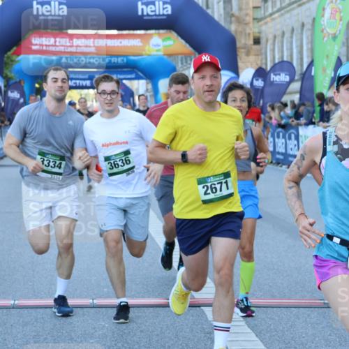 01.09.2024 - BARMER Alsterlauf Strokosch-Dieckow http://msf.ph/oto/6889378 01.09.2024 09:57:22 Ziel 2135, 2302, 2530, 2671, 3048, 3111, 3145, 3334, 3455, 3596, 3636, 3724, 3743, 4135, 4190, 4269, 4425, 4479, 4606, 4698, 5241, 8142, 8198 meine-sportfotos.de