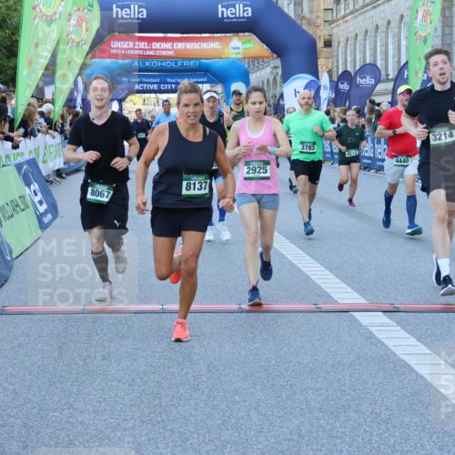 01.09.2024 - BARMER Alsterlauf Strokosch-Dieckow http://msf.ph/oto/6889426 01.09.2024 09:57:42 Ziel 2242, 2678, 2770, 2905, 2925, 2944, 3214, 3464, 3783, 3951, 4150, 4384, 4440, 4510, 4907, 5065, 8019, 8060, 8067, 8084, 8102, 8137, 8172, 8242 meine-sportfotos.de