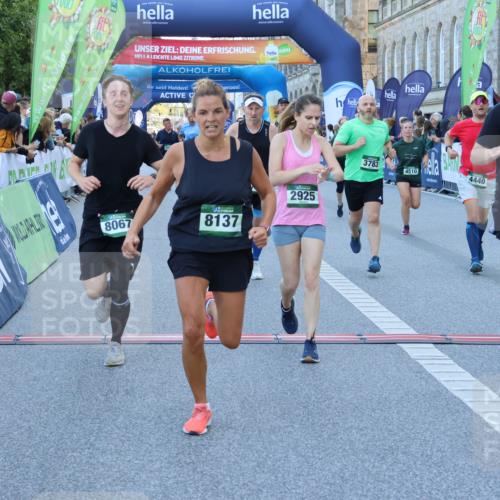 01.09.2024 - BARMER Alsterlauf Strokosch-Dieckow http://msf.ph/oto/6889428 01.09.2024 09:57:42 Ziel 2242, 2678, 2770, 2905, 2925, 2944, 3214, 3464, 3783, 3951, 4150, 4384, 4440, 4510, 4907, 5065, 8019, 8060, 8067, 8084, 8102, 8137, 8172, 8242 meine-sportfotos.de