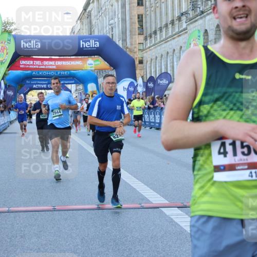 01.09.2024 - BARMER Alsterlauf Strokosch-Dieckow http://msf.ph/oto/6889432 01.09.2024 09:57:46 Ziel 1176, 2062, 2242, 2479, 2770, 2905, 2944, 3017, 3217, 3435, 3464, 3468, 3783, 3803, 3951, 4150, 4384, 4440, 4498, 4510, 4907, 5065, 8019, 8060, 8084, 8102, 8172, 8242 meine-sportfotos.de