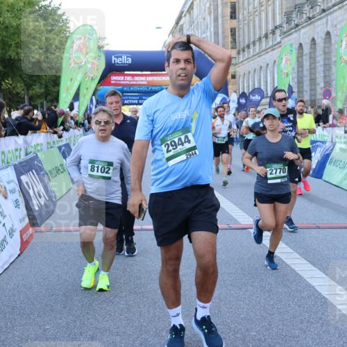 01.09.2024 - BARMER Alsterlauf Strokosch-Dieckow http://msf.ph/oto/6889439 01.09.2024 09:57:50 Ziel 1176, 2062, 2242, 2320, 2479, 2770, 2905, 2944, 3017, 3217, 3435, 3468, 3803, 3951, 4384, 4498, 4578, 4907, 5064, 5065, 8019, 8084, 8102, 8172 meine-sportfotos.de