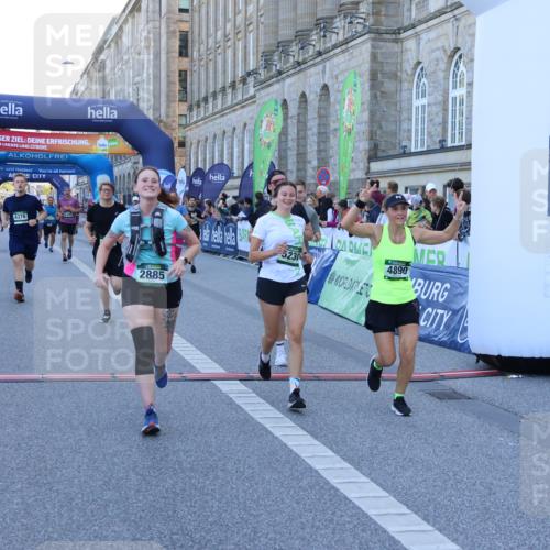 01.09.2024 - BARMER Alsterlauf Strokosch-Dieckow http://msf.ph/oto/6889473 01.09.2024 09:58:08 Ziel 2052, 2632, 2885, 3030, 3071, 3234, 3711, 3744, 3972, 3984, 4189, 4376, 4394, 4853, 4890, 4988, 5230, 8018 meine-sportfotos.de