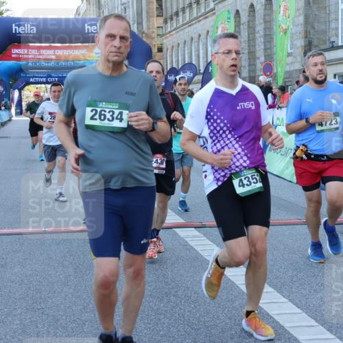 01.09.2024 - BARMER Alsterlauf Strokosch-Dieckow http://msf.ph/oto/6889556 01.09.2024 09:58:30 Ziel 2037, 2430, 2634, 2832, 2855, 3438, 3646, 3856, 3894, 4071, 4352, 4618, 4636, 4723, 4850, 5126, 8133, 8174, 8263 meine-sportfotos.de