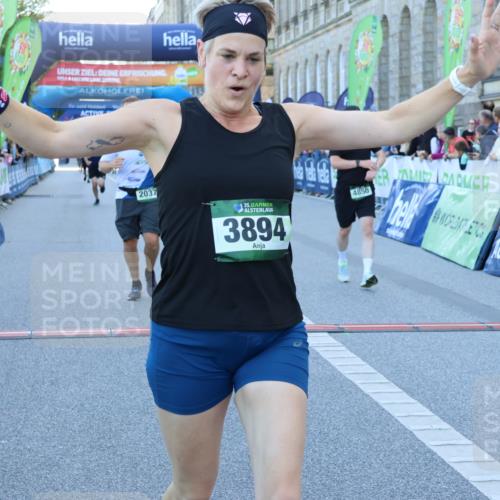 01.09.2024 - BARMER Alsterlauf Strokosch-Dieckow http://msf.ph/oto/6889573 01.09.2024 09:58:36 Ziel 2037, 2403, 2832, 2868, 3438, 3755, 3856, 3894, 4071, 4474, 4618, 4850, 4888, 5126 meine-sportfotos.de