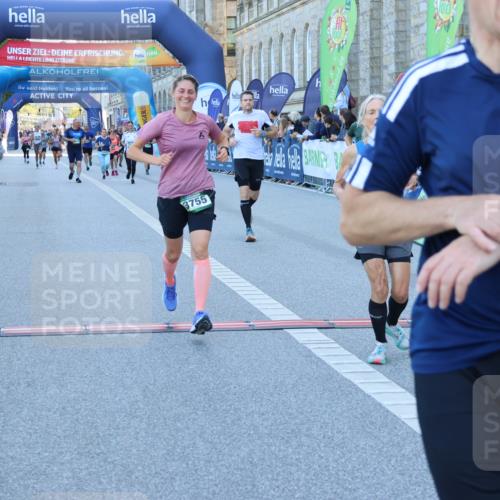 01.09.2024 - BARMER Alsterlauf Strokosch-Dieckow http://msf.ph/oto/6889583 01.09.2024 09:58:41 Ziel 2166, 2299, 2403, 2428, 2649, 2848, 2868, 3755, 4071, 4363, 4474, 4618, 4888, 5014, 8202 meine-sportfotos.de