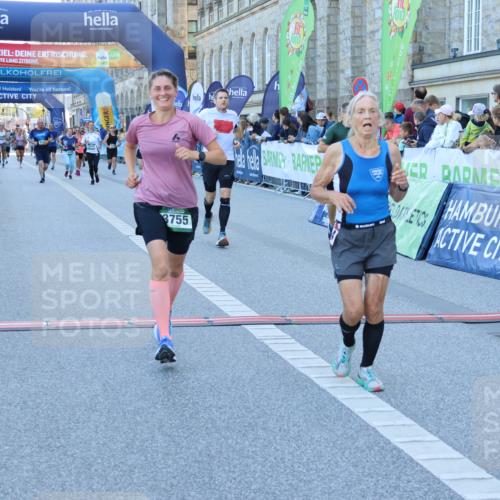 01.09.2024 - BARMER Alsterlauf Strokosch-Dieckow http://msf.ph/oto/6889585 01.09.2024 09:58:41 Ziel 2166, 2299, 2403, 2428, 2649, 2848, 2868, 3755, 4071, 4363, 4474, 4618, 4888, 5014, 8202 meine-sportfotos.de