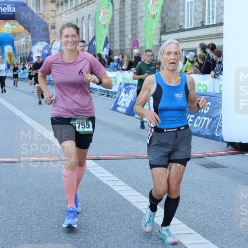 01.09.2024 - BARMER Alsterlauf Strokosch-Dieckow http://msf.ph/oto/6889590 01.09.2024 09:58:42 Ziel 2166, 2193, 2299, 2403, 2428, 2649, 2848, 2868, 3755, 4071, 4363, 4474, 4618, 4888, 5014, 8202 meine-sportfotos.de