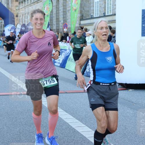 01.09.2024 - BARMER Alsterlauf Strokosch-Dieckow http://msf.ph/oto/6889592 01.09.2024 09:58:42 Ziel 2166, 2193, 2299, 2403, 2428, 2649, 2848, 2868, 3755, 4071, 4363, 4474, 4618, 4888, 5014, 8202 meine-sportfotos.de