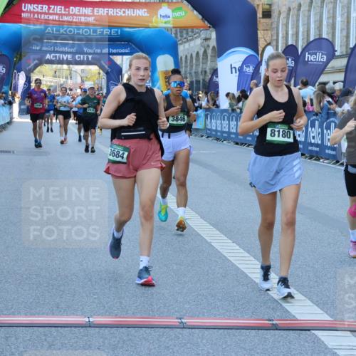 01.09.2024 - BARMER Alsterlauf Strokosch-Dieckow http://msf.ph/oto/6889638 01.09.2024 09:59:02 Ziel 2174, 2723, 2923, 2932, 3135, 3489, 3684, 3846, 3995, 4217, 4293, 4670, 4956, 4994, 5244, 5303, 8180 meine-sportfotos.de