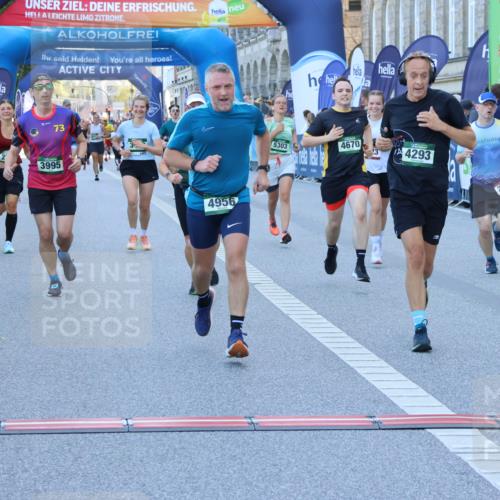01.09.2024 - BARMER Alsterlauf Strokosch-Dieckow http://msf.ph/oto/6889656 01.09.2024 09:59:08 Ziel 2020, 2174, 2723, 2923, 2932, 3410, 3489, 3727, 3995, 4293, 4670, 4956, 4994, 5092, 5244, 5303, 8267 meine-sportfotos.de