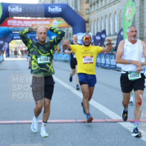 01.09.2024 - BARMER Alsterlauf Strokosch-Dieckow http://msf.ph/oto/6889692 01.09.2024 09:47:30 Ziel 2660, 3003, 3165, 3291, 4088, 4483, 4491, 5002, 5057, 8092, 8119, 8305 meine-sportfotos.de