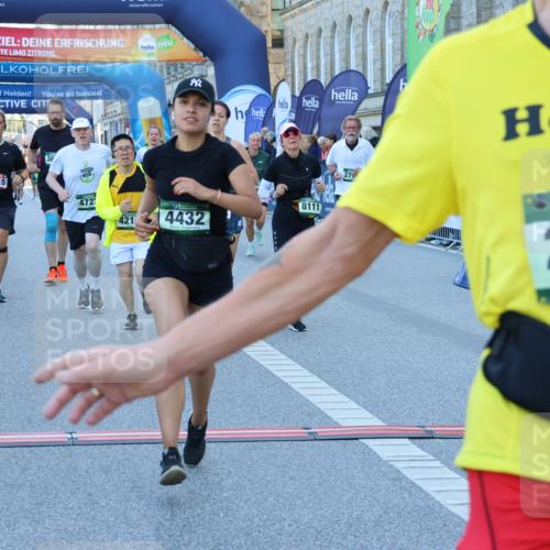 01.09.2024 - BARMER Alsterlauf Strokosch-Dieckow http://msf.ph/oto/6889704 01.09.2024 09:59:27 Ziel 2038, 2079, 2223, 2445, 2719, 2771, 3115, 3603, 3758, 4212, 4232, 4432, 4495, 4605, 4708, 4722, 4867, 5231, 8111 meine-sportfotos.de