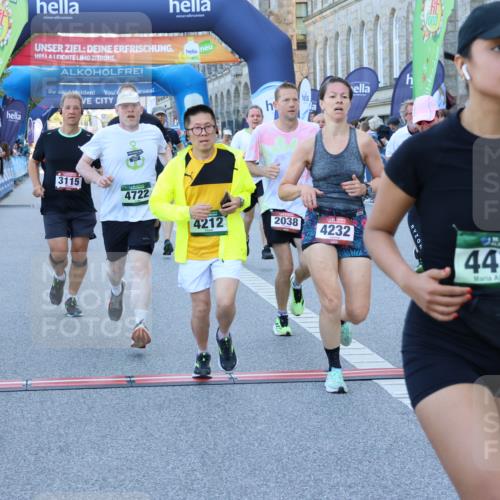 01.09.2024 - BARMER Alsterlauf Strokosch-Dieckow http://msf.ph/oto/6889707 01.09.2024 09:59:29 Ziel 2038, 2079, 2223, 2719, 2771, 3115, 3603, 3758, 4212, 4232, 4432, 4495, 4605, 4708, 4722, 4727, 4867, 5016, 5231, 8111 meine-sportfotos.de