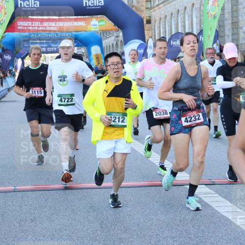 01.09.2024 - BARMER Alsterlauf Strokosch-Dieckow http://msf.ph/oto/6889709 01.09.2024 09:59:29 Ziel 2038, 2079, 2223, 2719, 2771, 3115, 3603, 3758, 4212, 4232, 4432, 4495, 4605, 4708, 4722, 4727, 4867, 5016, 5231, 8111 meine-sportfotos.de