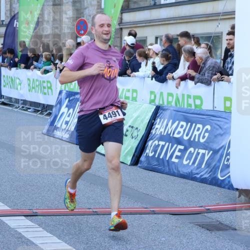 01.09.2024 - BARMER Alsterlauf Strokosch-Dieckow http://msf.ph/oto/6889710 01.09.2024 09:47:39 Ziel 2080, 2720, 3003, 4159, 4491, 8119 meine-sportfotos.de