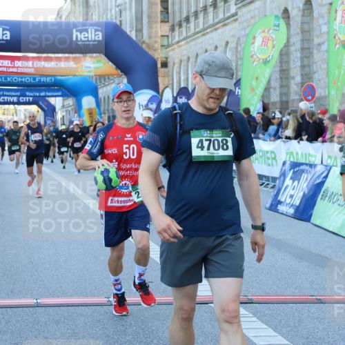 01.09.2024 - BARMER Alsterlauf Strokosch-Dieckow http://msf.ph/oto/6889718 01.09.2024 09:59:33 Ziel 2079, 2223, 2323, 2719, 2771, 3010, 3185, 3603, 3737, 3758, 4005, 4495, 4575, 4605, 4708, 4727, 4867, 4980, 5016, 5231, 8141, 8345 meine-sportfotos.de