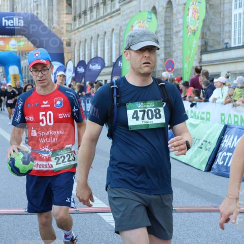 01.09.2024 - BARMER Alsterlauf Strokosch-Dieckow http://msf.ph/oto/6889723 01.09.2024 09:59:34 Ziel 2079, 2223, 2323, 2771, 3010, 3185, 3718, 3737, 3758, 4005, 4495, 4575, 4605, 4708, 4727, 4867, 4980, 5016, 5266, 8141, 8345 meine-sportfotos.de