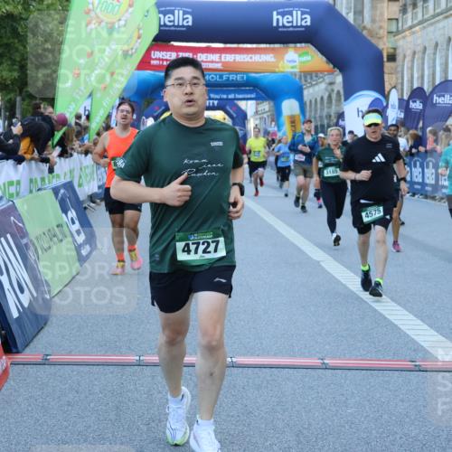 01.09.2024 - BARMER Alsterlauf Strokosch-Dieckow http://msf.ph/oto/6889742 01.09.2024 09:59:40 Ziel 2079, 2304, 2323, 2771, 3010, 3185, 3718, 3737, 3888, 4005, 4045, 4056, 4482, 4488, 4575, 4635, 4727, 4980, 5016, 5146, 5148, 5266, 5299, 5302, 8141, 8345 meine-sportfotos.de