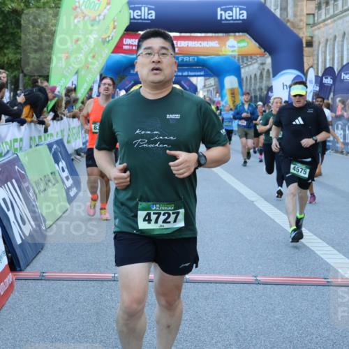 01.09.2024 - BARMER Alsterlauf Strokosch-Dieckow http://msf.ph/oto/6889744 01.09.2024 09:59:40 Ziel 2079, 2304, 2323, 2771, 3010, 3185, 3718, 3737, 3888, 4005, 4045, 4056, 4482, 4488, 4575, 4635, 4727, 4980, 5016, 5146, 5148, 5266, 5299, 5302, 8141, 8345 meine-sportfotos.de