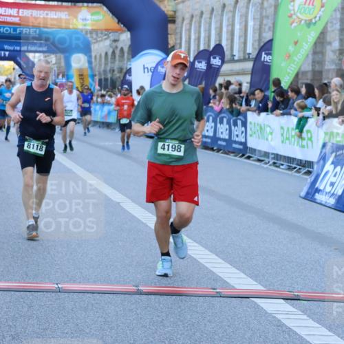 01.09.2024 - BARMER Alsterlauf Strokosch-Dieckow http://msf.ph/oto/6889758 01.09.2024 09:48:02 Ziel 2822, 3289, 4198, 4256, 4412, 4419, 4556, 4614, 5043, 5136, 8118, 8383 meine-sportfotos.de