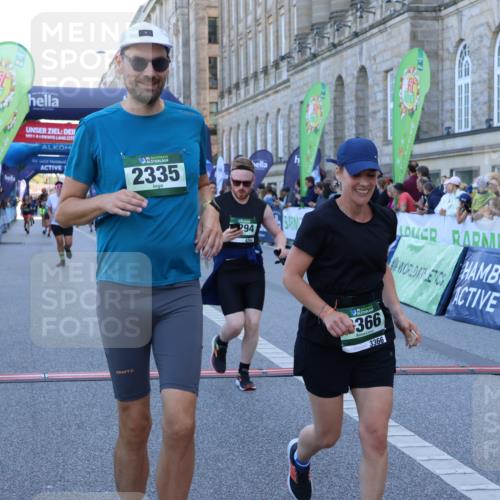 01.09.2024 - BARMER Alsterlauf Strokosch-Dieckow http://msf.ph/oto/6889780 01.09.2024 09:59:55 Ziel 2155, 2335, 2545, 2562, 2620, 2910, 2918, 3366, 3390, 3686, 4227, 4294, 4304, 4693, 4887, 5153, 5169, 5177, 5212, 8342 meine-sportfotos.de