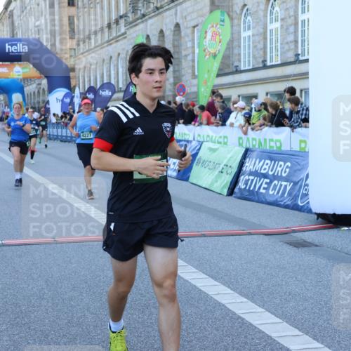 01.09.2024 - BARMER Alsterlauf Strokosch-Dieckow http://msf.ph/oto/6889785 01.09.2024 09:59:58 Ziel 2309, 2313, 2562, 2910, 2918, 3182, 3390, 3686, 4227, 4294, 4304, 4693, 4887, 5153, 5169, 5177, 8342 meine-sportfotos.de