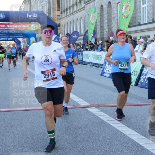 01.09.2024 - BARMER Alsterlauf Strokosch-Dieckow http://msf.ph/oto/6889792 01.09.2024 10:00:00 Ziel 2309, 2313, 2562, 2910, 2918, 3182, 3390, 3686, 4227, 4253, 4304, 4693, 4887, 5153, 5177, 8342 meine-sportfotos.de