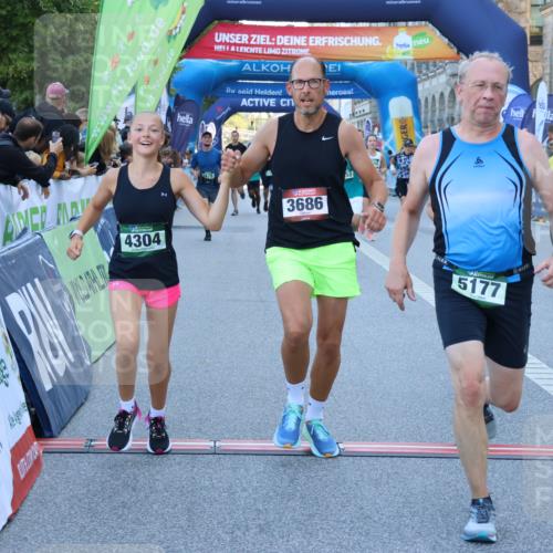 01.09.2024 - BARMER Alsterlauf Strokosch-Dieckow http://msf.ph/oto/6889797 01.09.2024 10:00:06 Ziel 1169, 2091, 2309, 2313, 2375, 2611, 3182, 3301, 3478, 3686, 4051, 4253, 4304, 4672, 4693, 5084, 5177, 5216, 5253, 8234, 8342 meine-sportfotos.de