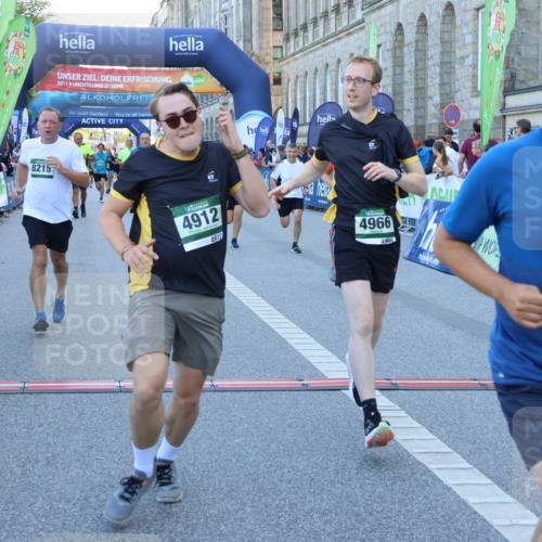 01.09.2024 - BARMER Alsterlauf Strokosch-Dieckow http://msf.ph/oto/6889806 01.09.2024 10:02:58 Ziel 2047, 2227, 2275, 2790, 2915, 3162, 3228, 3422, 3465, 3559, 4046, 4630, 4912, 4966, 4977, 5131, 8215, 8244 meine-sportfotos.de