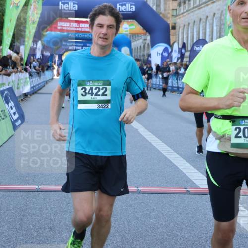 01.09.2024 - BARMER Alsterlauf Strokosch-Dieckow http://msf.ph/oto/6889834 01.09.2024 10:03:07 Ziel 2044, 2047, 2379, 2427, 2915, 3007, 3066, 3422, 3559, 3999, 4080, 4312, 4411, 4630, 4856, 5301, 5313, 8244 meine-sportfotos.de