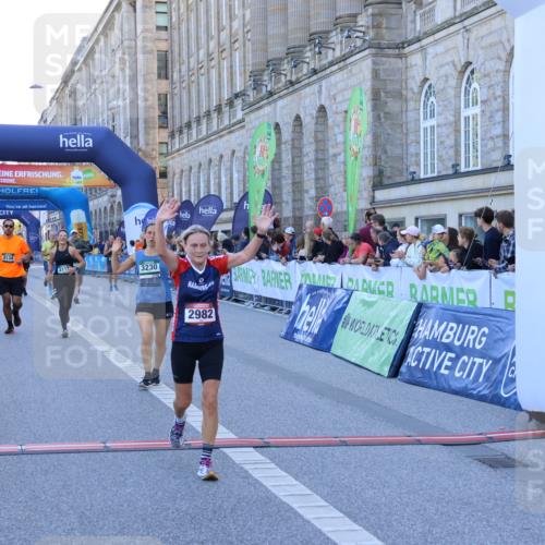 01.09.2024 - BARMER Alsterlauf Strokosch-Dieckow http://msf.ph/oto/6889835 01.09.2024 10:00:23 Ziel 2137, 2150, 2541, 2982, 3131, 3230, 3666, 3762, 4084, 4092, 4102, 4117, 4134, 4869, 4938, 4971, 5000, 5158 meine-sportfotos.de