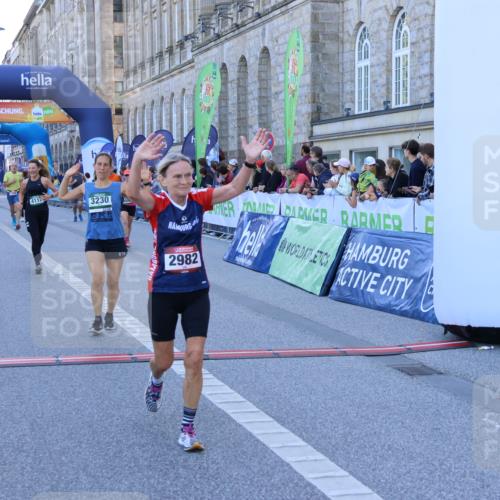 01.09.2024 - BARMER Alsterlauf Strokosch-Dieckow http://msf.ph/oto/6889840 01.09.2024 10:00:23 Ziel 2137, 2150, 2541, 2982, 3131, 3230, 3666, 3762, 4084, 4092, 4102, 4117, 4134, 4869, 4938, 4971, 5000, 5158 meine-sportfotos.de