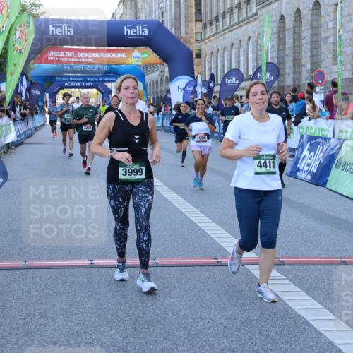 01.09.2024 - BARMER Alsterlauf Strokosch-Dieckow http://msf.ph/oto/6889844 01.09.2024 10:03:13 Ziel 2007, 2044, 2379, 2427, 2444, 2552, 2956, 3007, 3066, 3218, 3999, 4080, 4312, 4411, 4475, 4855, 4856, 4897, 8053, 8147 meine-sportfotos.de
