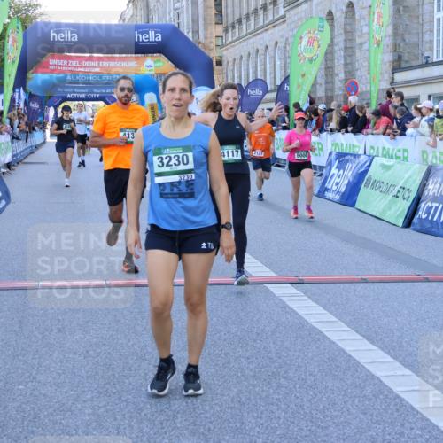 01.09.2024 - BARMER Alsterlauf Strokosch-Dieckow http://msf.ph/oto/6889849 01.09.2024 10:00:26 Ziel 2137, 2150, 2541, 3131, 3230, 3666, 3762, 4102, 4117, 4134, 4152, 4869, 4938, 4971, 5000, 5158 meine-sportfotos.de