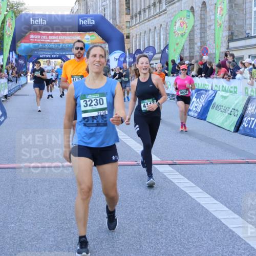 01.09.2024 - BARMER Alsterlauf Strokosch-Dieckow http://msf.ph/oto/6889851 01.09.2024 10:00:26 Ziel 2137, 2150, 2541, 3131, 3230, 3666, 3762, 4102, 4117, 4134, 4152, 4869, 4938, 4971, 5000, 5158 meine-sportfotos.de