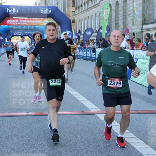 01.09.2024 - BARMER Alsterlauf Strokosch-Dieckow http://msf.ph/oto/6889861 01.09.2024 10:03:17 Ziel 2007, 2044, 2198, 2379, 2427, 2444, 2552, 2956, 3007, 3066, 3122, 3218, 4215, 4454, 4475, 4855, 4856, 4897, 5079, 5116, 8053, 8147 meine-sportfotos.de