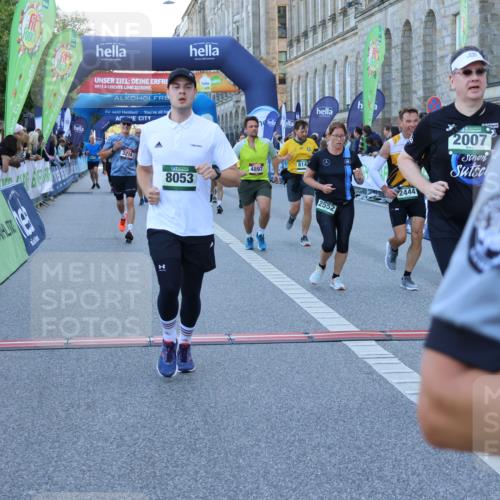 01.09.2024 - BARMER Alsterlauf Strokosch-Dieckow http://msf.ph/oto/6889869 01.09.2024 10:03:20 Ziel 2007, 2044, 2198, 2444, 2552, 2745, 2954, 2956, 3122, 3218, 3600, 4028, 4215, 4314, 4454, 4475, 4855, 4897, 5053, 5079, 5116, 8053, 8147 meine-sportfotos.de