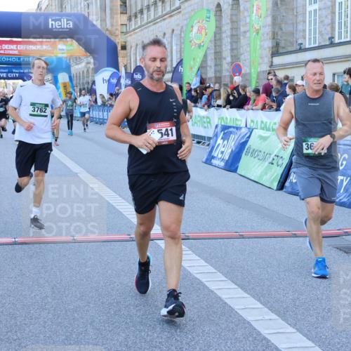 01.09.2024 - BARMER Alsterlauf Strokosch-Dieckow http://msf.ph/oto/6889870 01.09.2024 10:00:32 Ziel 2419, 2541, 2920, 2921, 3078, 3131, 3541, 3666, 3725, 3762, 4102, 4152, 4263, 4869, 4938, 4971, 4985, 5158, 8086, 8088, 8287 meine-sportfotos.de