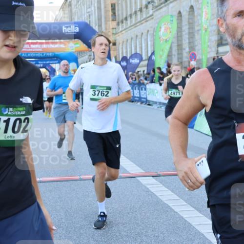 01.09.2024 - BARMER Alsterlauf Strokosch-Dieckow http://msf.ph/oto/6889874 01.09.2024 10:00:33 Ziel 2419, 2541, 2920, 2921, 3078, 3541, 3666, 3725, 3762, 3834, 3836, 4152, 4263, 4869, 4938, 4971, 4985, 8086, 8088, 8287 meine-sportfotos.de