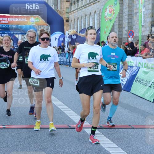01.09.2024 - BARMER Alsterlauf Strokosch-Dieckow http://msf.ph/oto/6889878 01.09.2024 10:00:38 Ziel 2330, 2419, 2612, 2920, 2921, 3078, 3541, 3725, 3834, 3836, 4152, 4263, 4739, 4744, 4985, 8007, 8054, 8086, 8088, 8287 meine-sportfotos.de