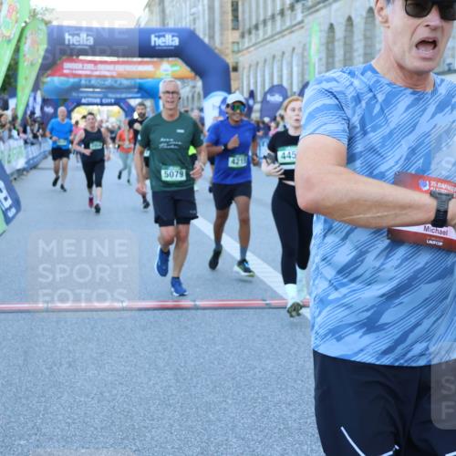 01.09.2024 - BARMER Alsterlauf Strokosch-Dieckow http://msf.ph/oto/6889882 01.09.2024 10:03:26 Ziel 2198, 2267, 2681, 2716, 2745, 2774, 2954, 2962, 3122, 3242, 3389, 3600, 3723, 4028, 4039, 4215, 4314, 4454, 4656, 5053, 5079, 5116, 8282 meine-sportfotos.de