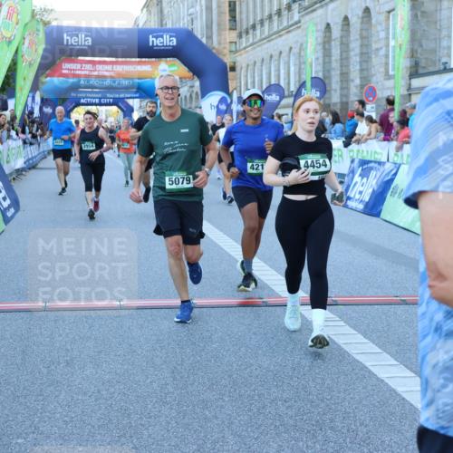 01.09.2024 - BARMER Alsterlauf Strokosch-Dieckow http://msf.ph/oto/6889885 01.09.2024 10:03:26 Ziel 2198, 2267, 2681, 2716, 2745, 2774, 2954, 2962, 3122, 3242, 3389, 3600, 3723, 4028, 4039, 4215, 4314, 4454, 4656, 5053, 5079, 5116, 8282 meine-sportfotos.de