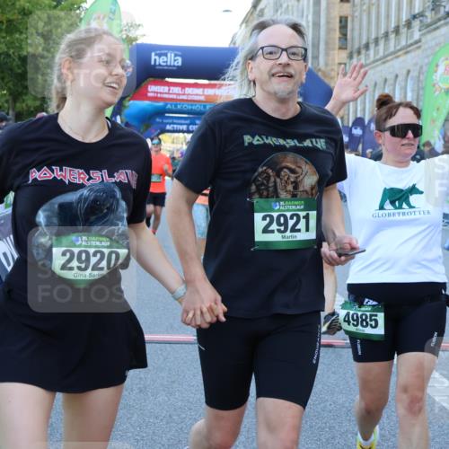 01.09.2024 - BARMER Alsterlauf Strokosch-Dieckow http://msf.ph/oto/6889889 01.09.2024 10:00:40 Ziel 2330, 2419, 2612, 2652, 2920, 2921, 3078, 3541, 3725, 3834, 3836, 4263, 4739, 4744, 4985, 8007, 8054, 8086, 8088, 8287 meine-sportfotos.de