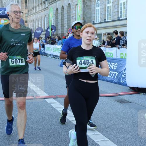 01.09.2024 - BARMER Alsterlauf Strokosch-Dieckow http://msf.ph/oto/6889890 01.09.2024 10:03:27 Ziel 2198, 2267, 2681, 2716, 2745, 2774, 2954, 2962, 3122, 3242, 3389, 3600, 3723, 3930, 4028, 4039, 4215, 4314, 4454, 4656, 5053, 5079, 5116, 8282 meine-sportfotos.de