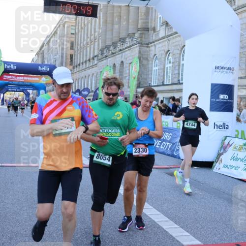 01.09.2024 - BARMER Alsterlauf Strokosch-Dieckow http://msf.ph/oto/6889902 01.09.2024 10:00:47 Ziel 2330, 2612, 2652, 2901, 3278, 3630, 4537, 4553, 4663, 4739, 4744, 5106, 5107, 8007, 8044, 8046, 8054, 8338 meine-sportfotos.de