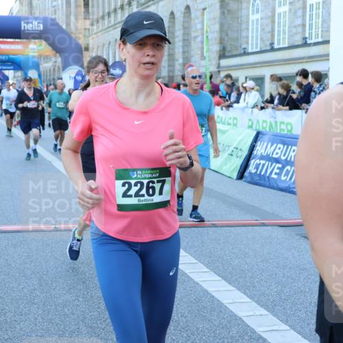 01.09.2024 - BARMER Alsterlauf Strokosch-Dieckow http://msf.ph/oto/6889916 01.09.2024 10:03:37 Ziel 2267, 2343, 2615, 2681, 2703, 2774, 2917, 2961, 2962, 3061, 3063, 3242, 3678, 3839, 3930, 4039, 4961, 5121, 5190, 8041, 8282, 8356 meine-sportfotos.de