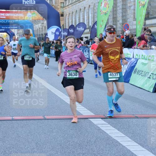 01.09.2024 - BARMER Alsterlauf Strokosch-Dieckow http://msf.ph/oto/6889917 01.09.2024 10:00:55 Ziel 2605, 2901, 3278, 3312, 3630, 3854, 4395, 4537, 4553, 4612, 4663, 4715, 5023, 5106, 5107, 8044, 8338 meine-sportfotos.de